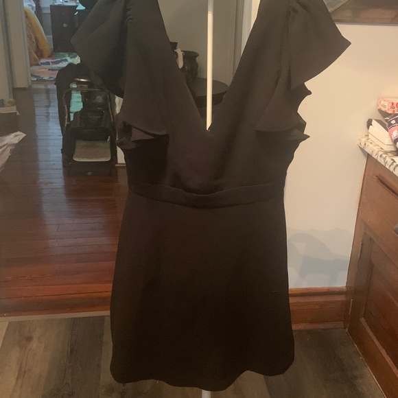 Bcbg generation black flutter sleeve mini dress. Worn a few times‎ - Picture 1 of 4